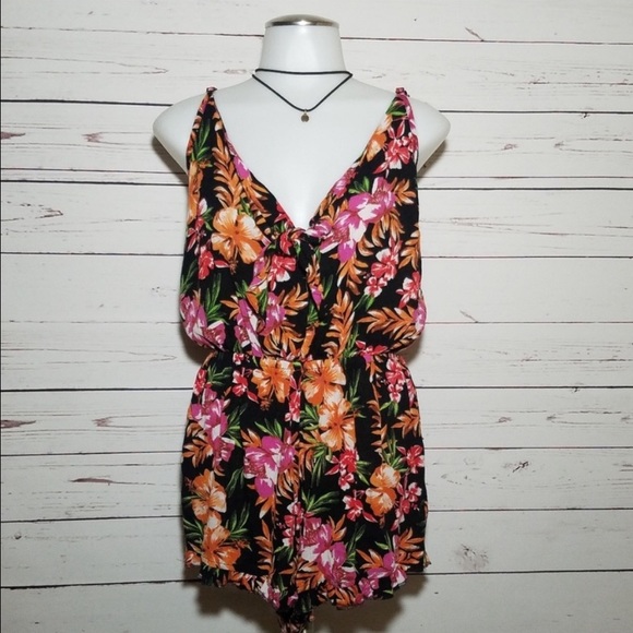 Tropical Romper - Picture 6 of 9